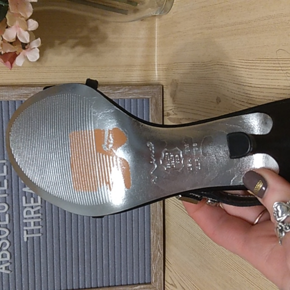 NWOT Nina Black Bejeweled Satin Slingback High-heeled Sandal Size 8 - Picture 6 of 6